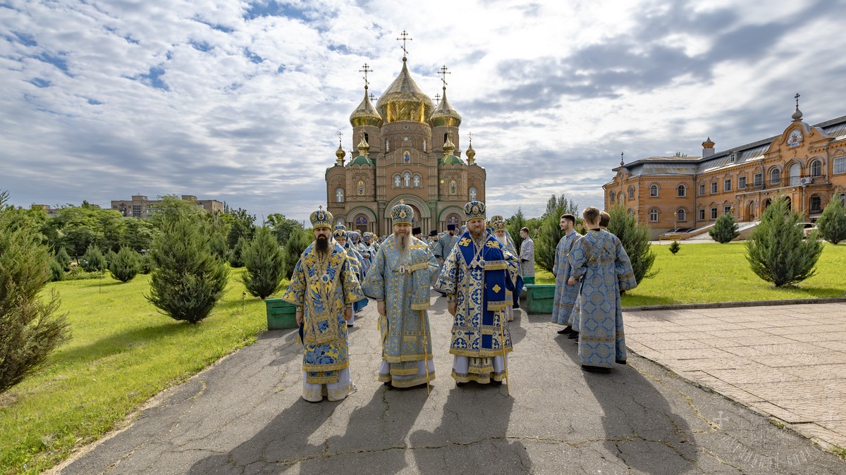 Свято Ольгинский монастырь Луганск