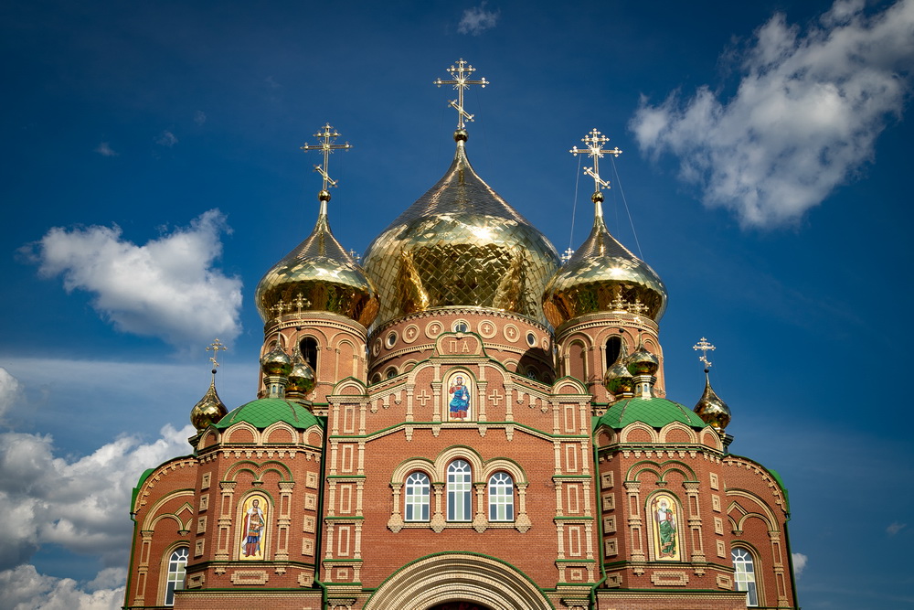 You are currently viewing Луганск. Престольный праздник Свято-Владимирского кафедрального собора