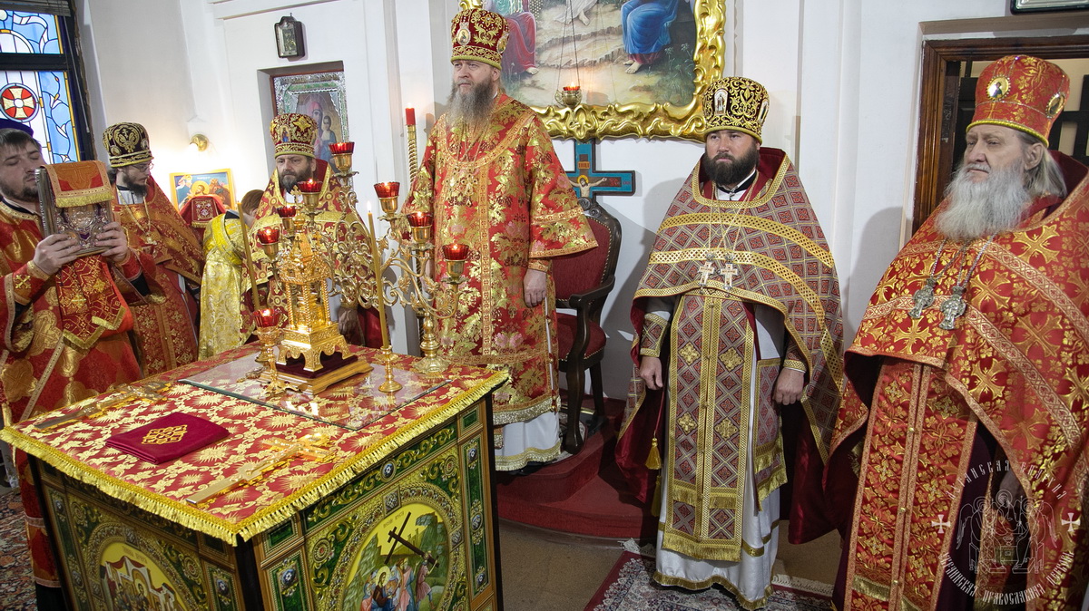 Вы сейчас просматриваете Луганск. Престольный праздник храма святого великомученика Димитрия Солунского