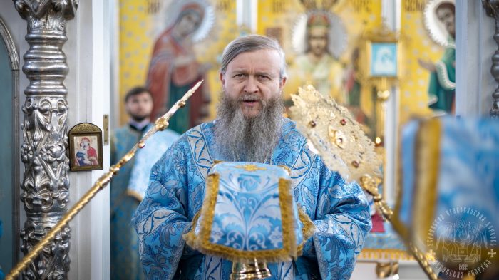 Read more about the article Луганск. Правящий архиерей совершил праздничное богослужение в Благовещенском храме города