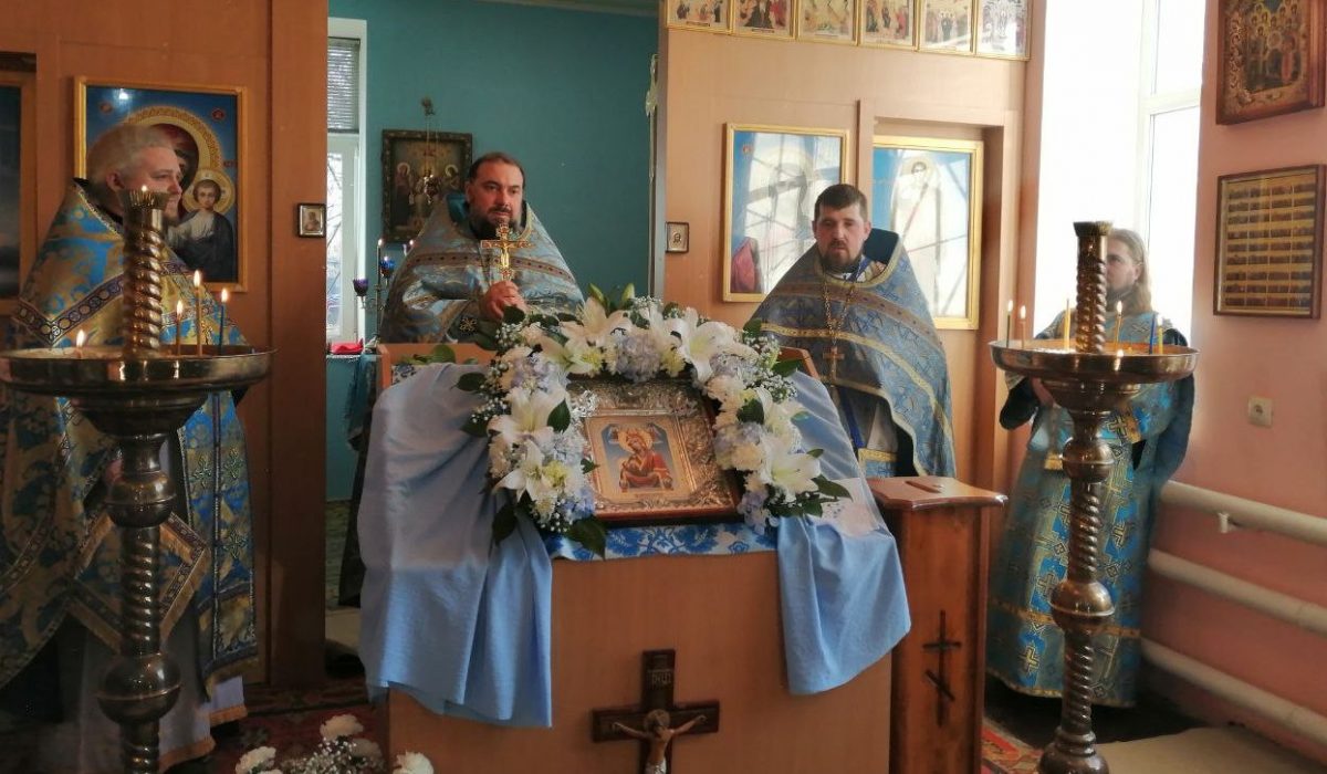 Луганск. Церковная община при городской больнице отметила престольный день