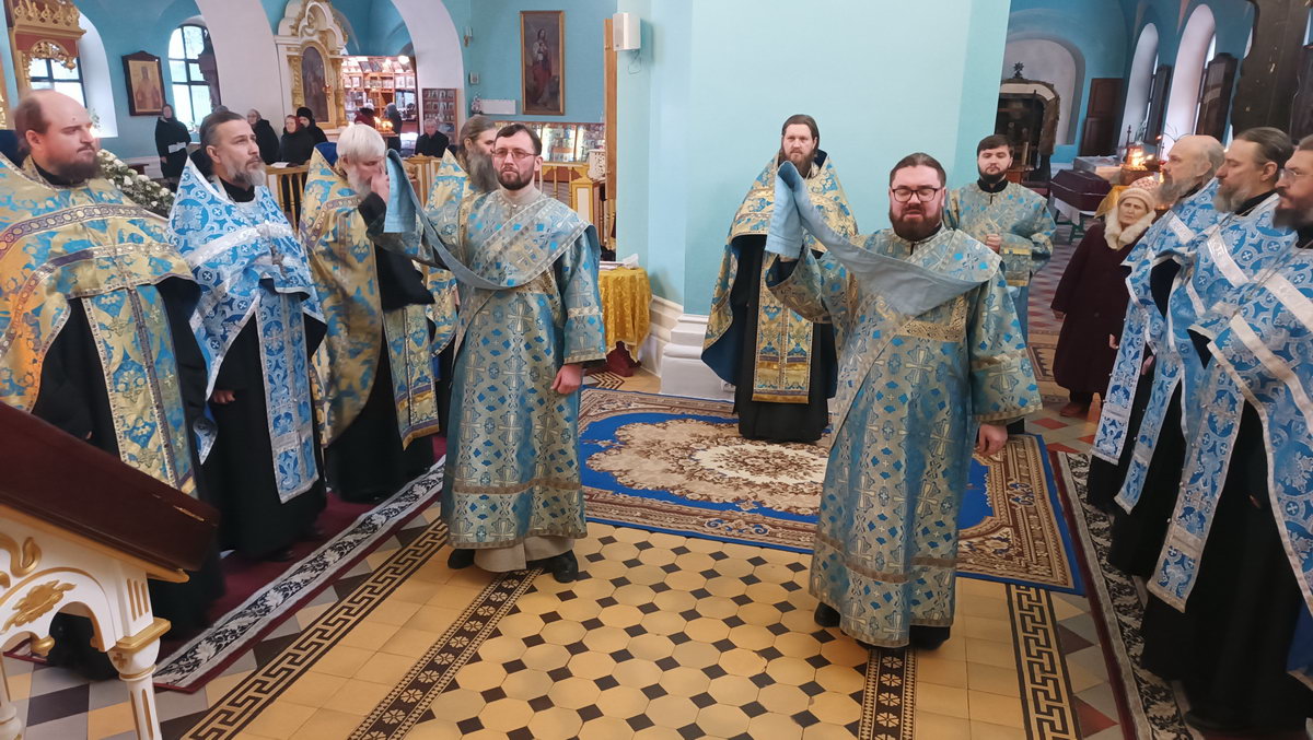 Подробнее о статье Луганск. Молебен у Луганской иконы Божией Матери