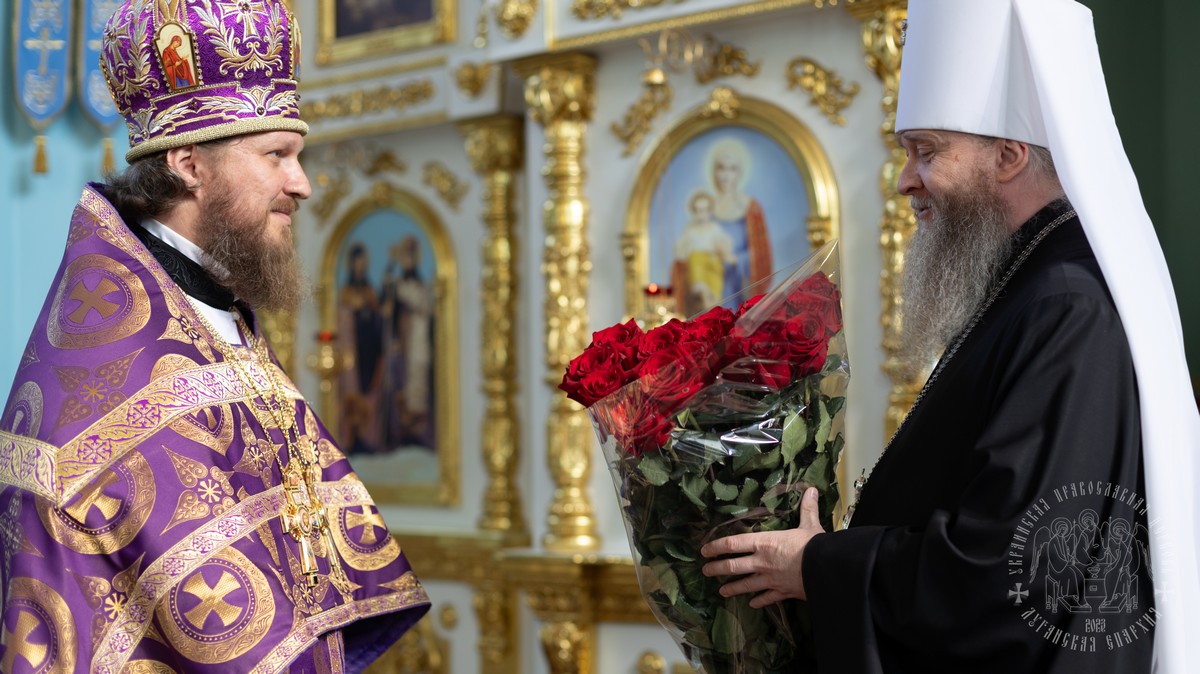 Подробнее о статье Луганск. Секретарь епархии молитвенно встретил день своего рождения
