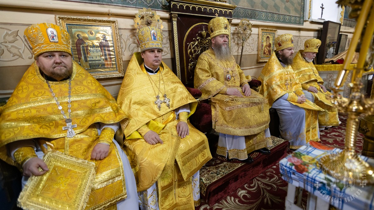 Подробнее о статье Луганск. Правящий архиерей возглавил престольный праздник Николо-Преображенского собора