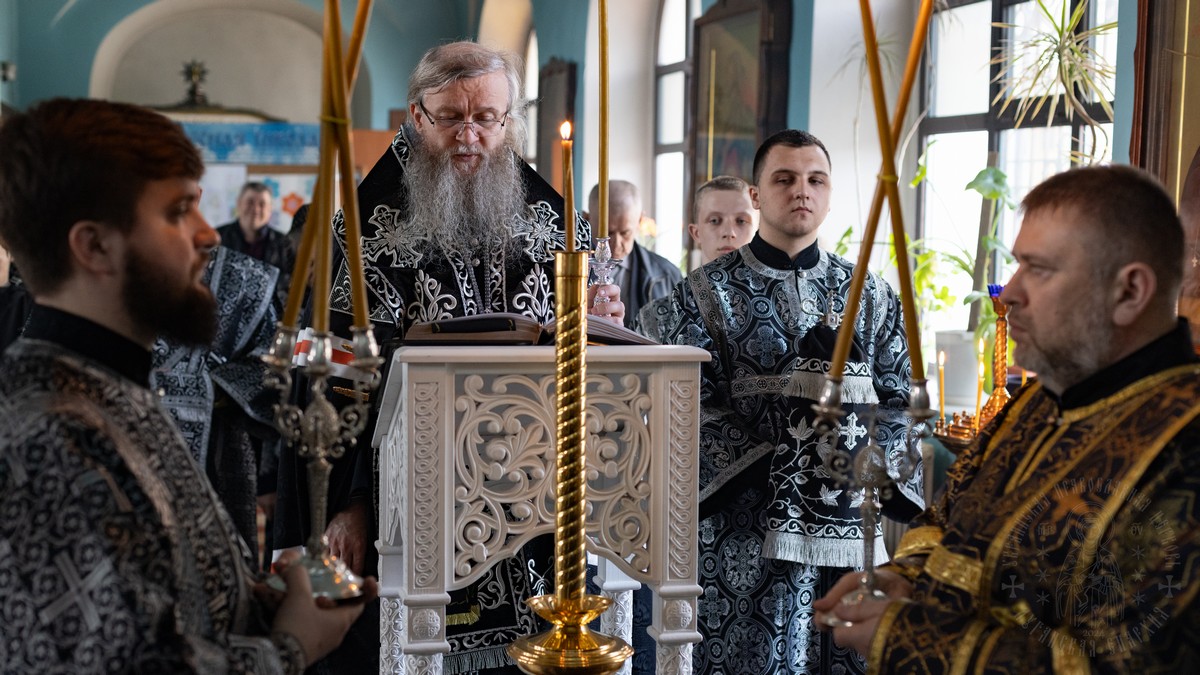 Вы сейчас просматриваете Луганск. Пассия — богослужение, посвященное воспоминаниям Страстей Христовых