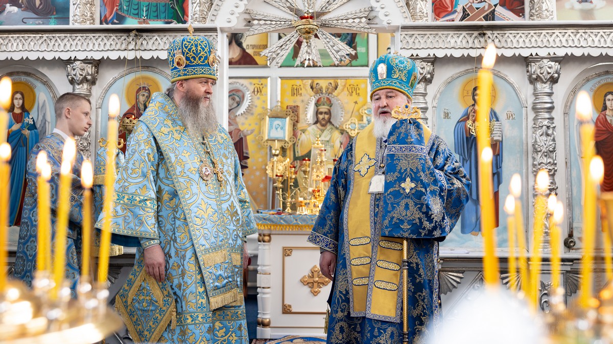 Подробнее о статье Луганск. Архипастыри совершили праздничное богослужение в праздник Благовещения Пресвятой Богородицы