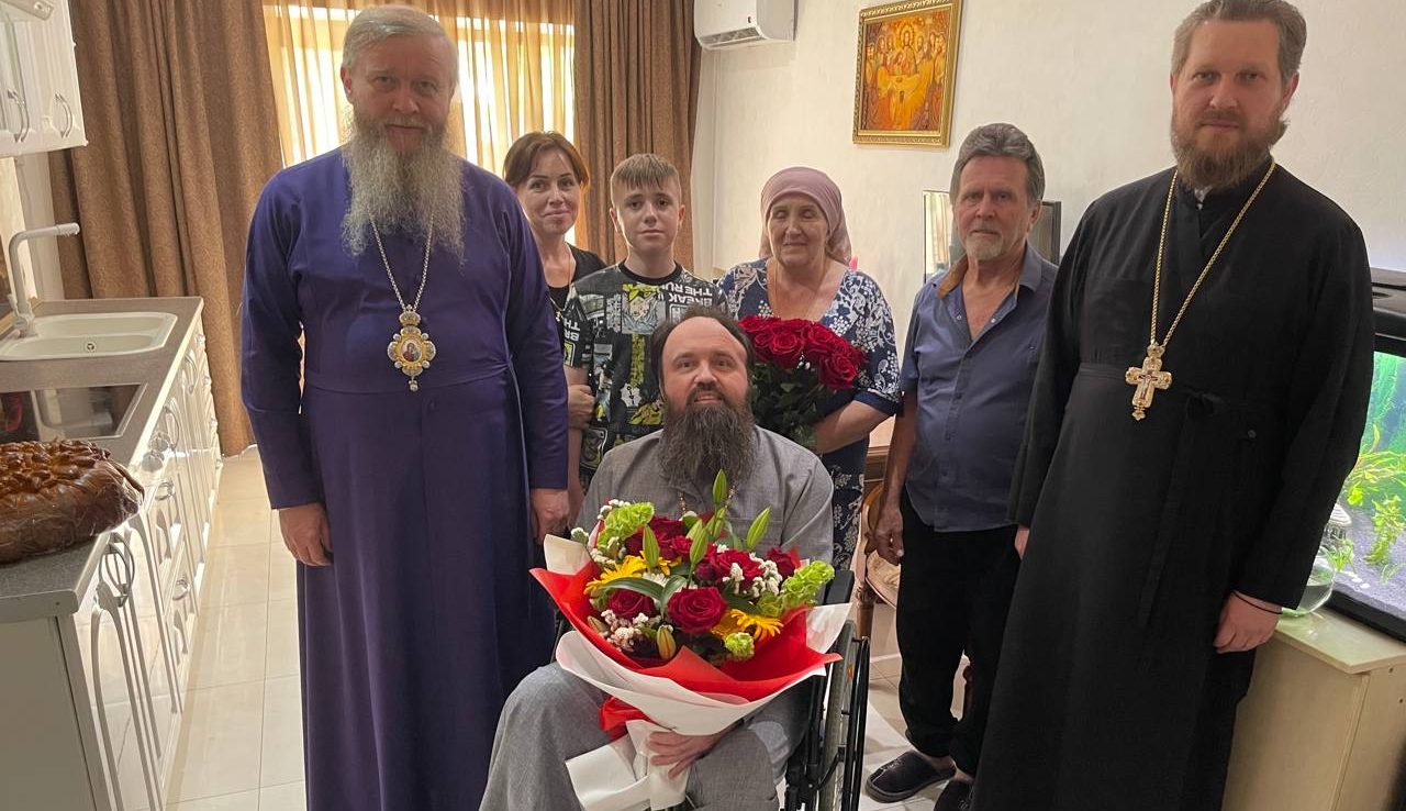 Луганск. Митрополит Пантелеимон поздравил архиепископа Павла с днём тезоименитства