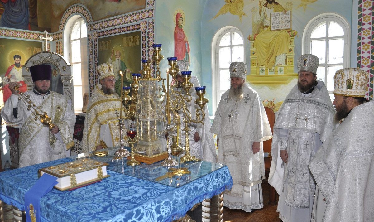 Вы сейчас просматриваете Гречишкино. Митрополит Пантелеимон молитвенно встретил День своего рождения