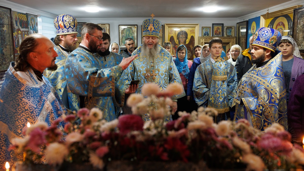 Вы сейчас просматриваете Городище. Митрополит Пантелеимон возглавил престольное торжество в храме Покрова Пресвятой Богородицы