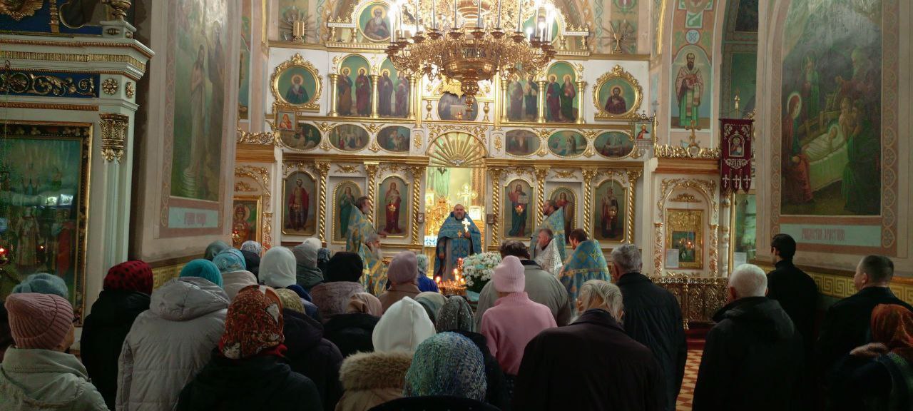 Подробнее о статье Алчевск. Престольный праздник в честь иконы Божией Матери «Всех скорбящих Радость»