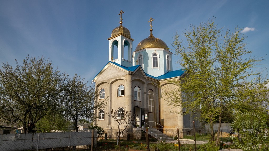 Храм во имя прп. Серафима Саровского