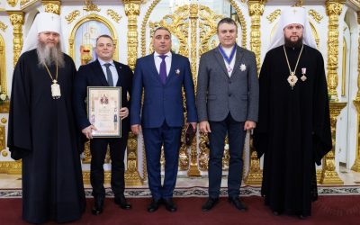 Луганск. Главе Республики и благотворителям кафедрального собора вручили Патриаршие награды