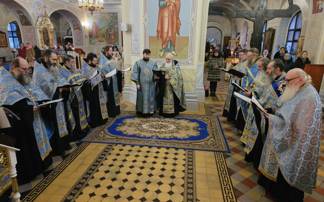 Луганск. Молебен с акафистом у Луганской иконы Божией Матери