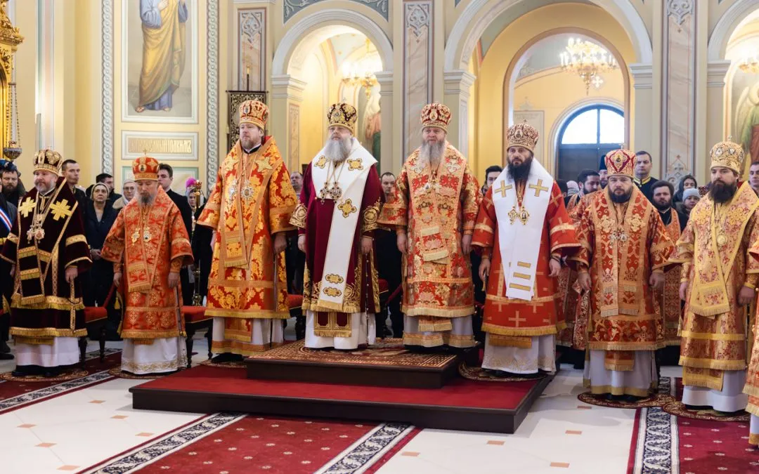 В день Собора новомучеников и исповедников Церкви Русской митрополит Пантелеимон сослужил Главе Донской митрополии за Литургией в Ростовском кафедральном соборе