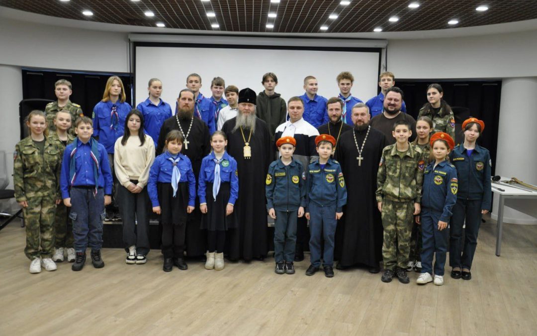 Луганск. Состоялась встреча православной молодёжи с руководителем городского округа Всероссийской общественной организации «Молодая гвардия Единой России»