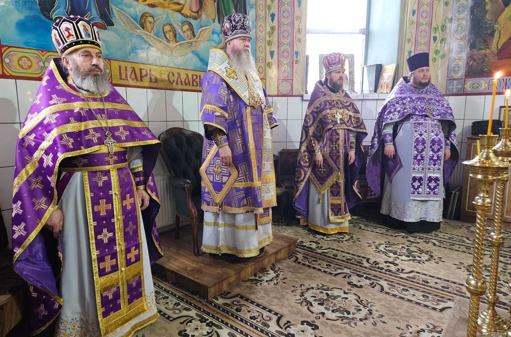 Митрополит Пантелеимон возглавил престольный праздник храма прп. Алексия человека Божия