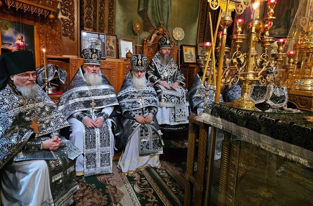 Алчевск. Правящий архиерей совершил Литургию Преждеосвященных Даров