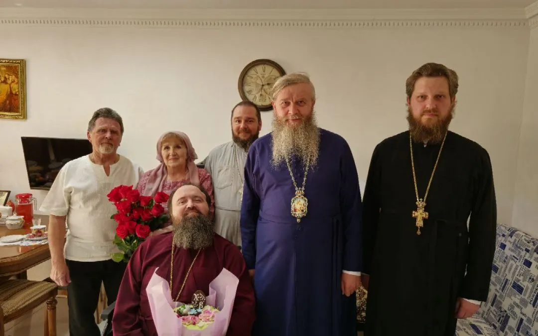 Луганск. Митрополит Пантелеимон поздравил архиепископа Павла с Пасхой Христовой