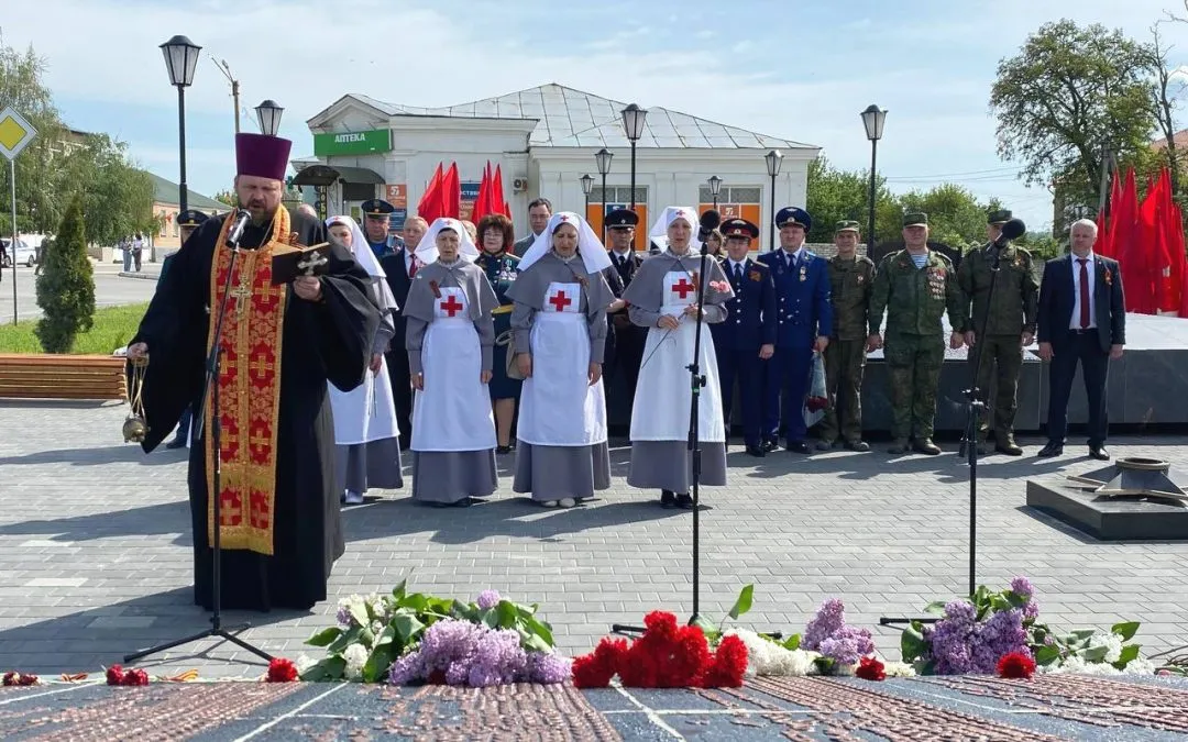 9 мая, в храмах и монастырях Луганской Епархии были совершены Благодарственные молебны