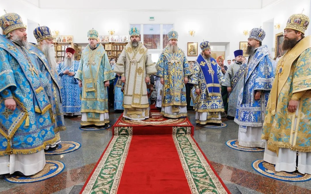 В Луганске прошли торжества в честь 120-летия явления Пресвятой Богородицы