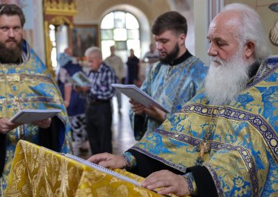 Священнослужители совершили молебное акафистное пение и заупокойную Литургию