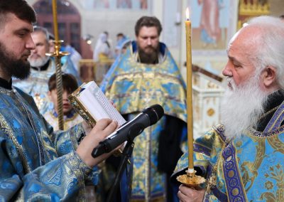 Священнослужители совершили молебное акафистное пение и заупокойную Литургию