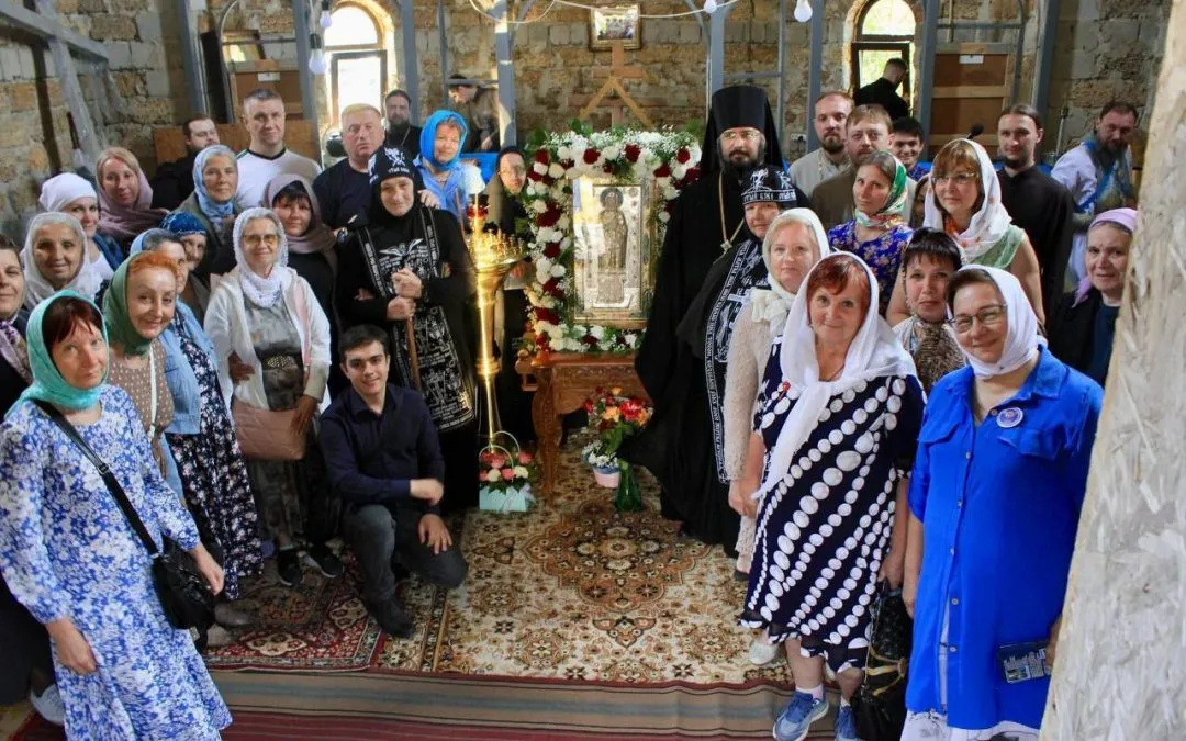 Престольный день первого храма в честь Луганской иконы Божией Матери