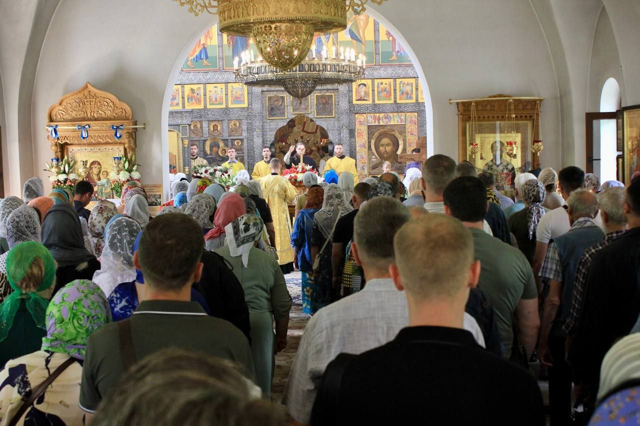 Престольный праздник Всехсвятского подворья Вознесенского монастыря
