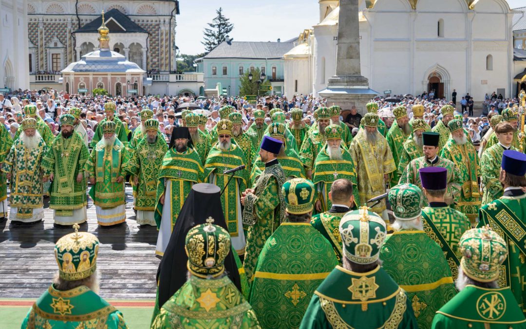 Митрополит Пантелеимон сослужил Святейшему Патриарху в Троице-Сергиевой лавре