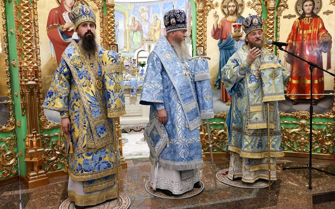 Луганск. Архипастыри совершили празднование Тихвинской иконе Божией Матери