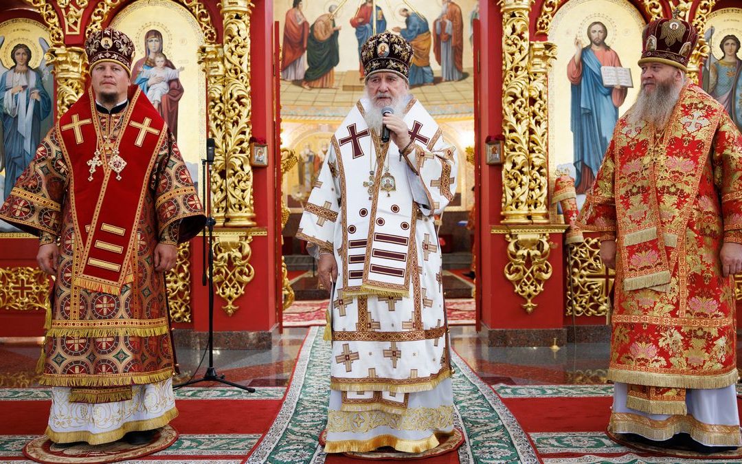 Литургией во Владимирском соборе была открыта программа выставки-форума «Радость Слова»