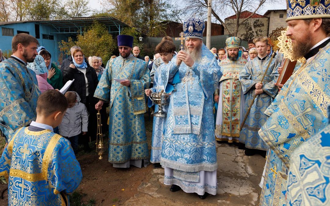 Луганск. Митрополит Пантелеимон возглавил празднование Покрова Пресвятой Богородицы