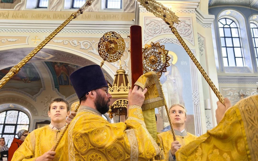 Митрополит Пантелеимон совершил воскресное богослужение в кафедральном соборе