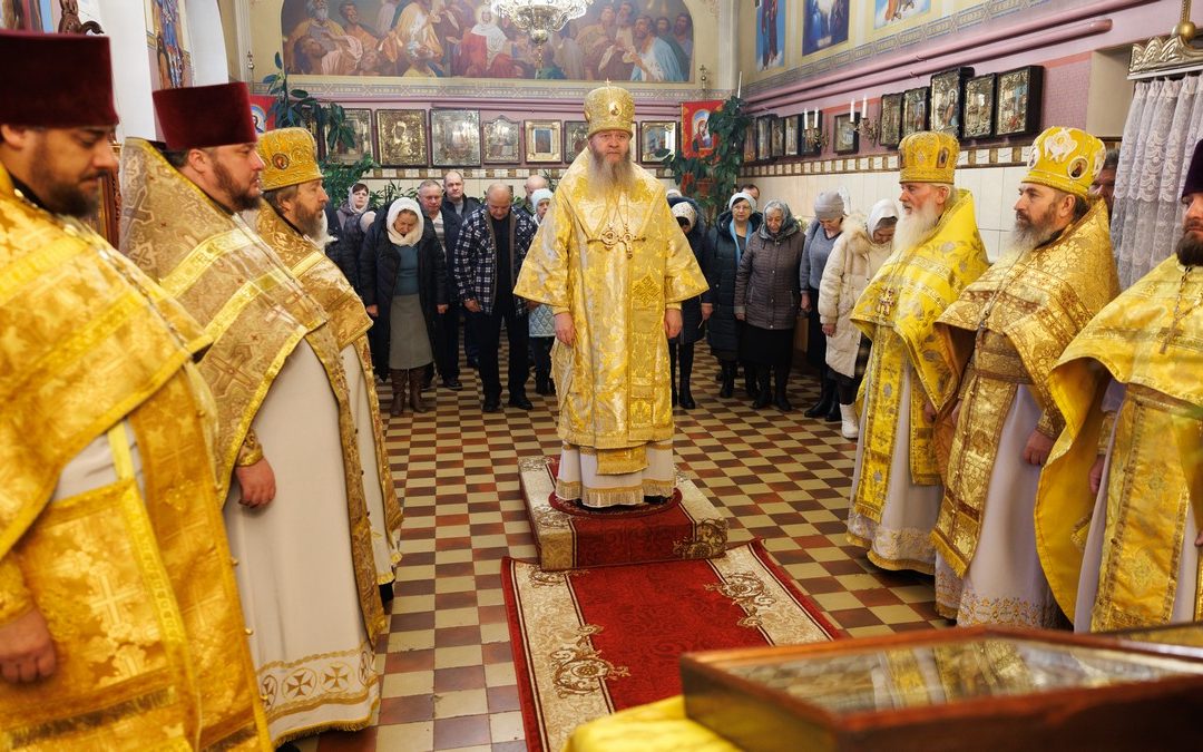 Селезнёвка. Архипастырь возглавил престольный праздник Александро-Невского храма
