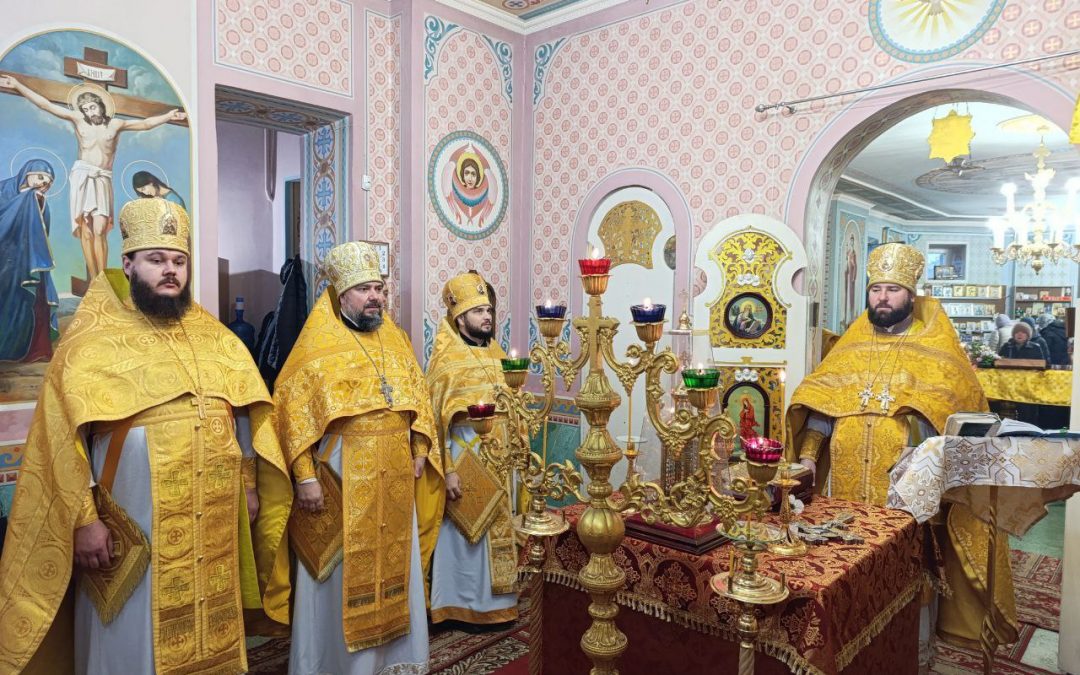 Луганск. Престольный день храма святого благоверного князя Александра Невского