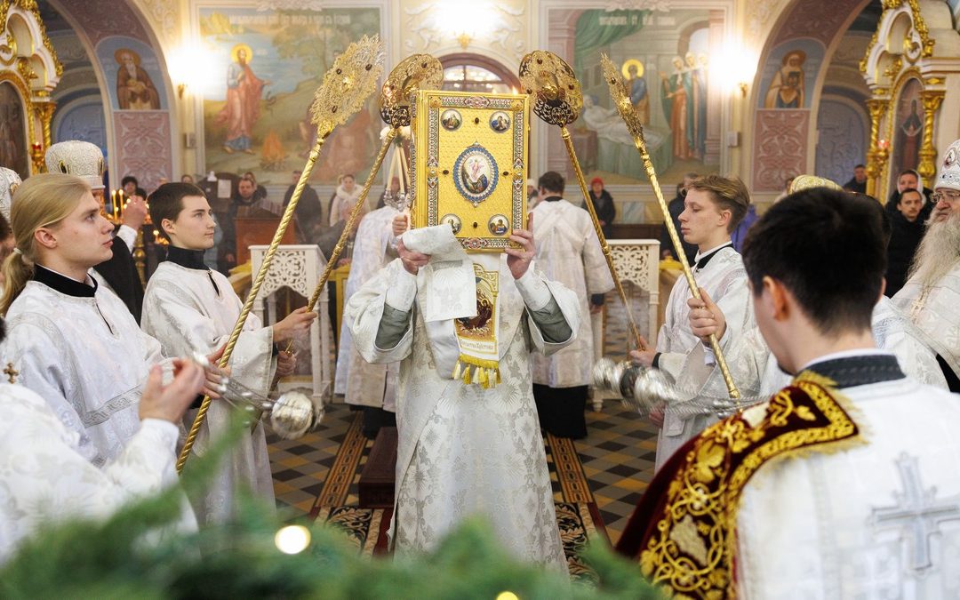 В праздник Рождества Христова митрополит Пантелеимон совершил Великую вечерню в кафедральном соборе