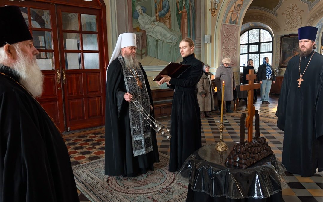 В первый день Великого поста митрополит Пантелеимон совершил уставные великопостные богослужения