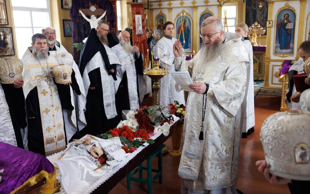 Митрополит Пантелеимон совершил отпевание новопреставленного прот. Геннадия Шевлякова