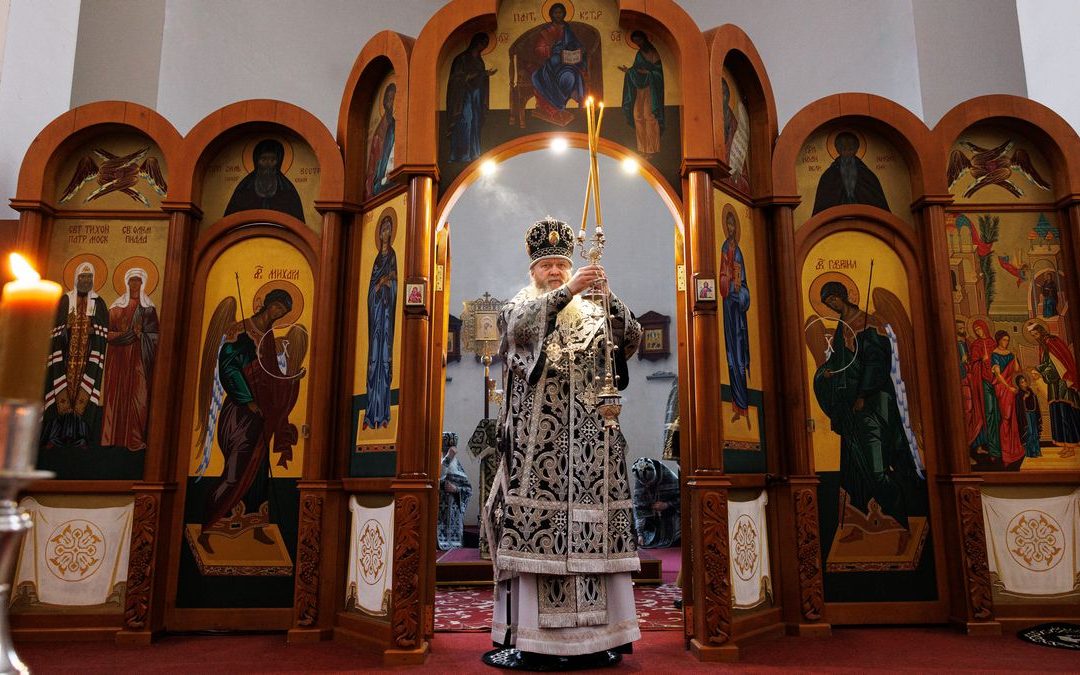 Митрополит Пантелеимон совершили Литургию Преждеосвященных Даров в храме иконы Божией Матери «Умиление»