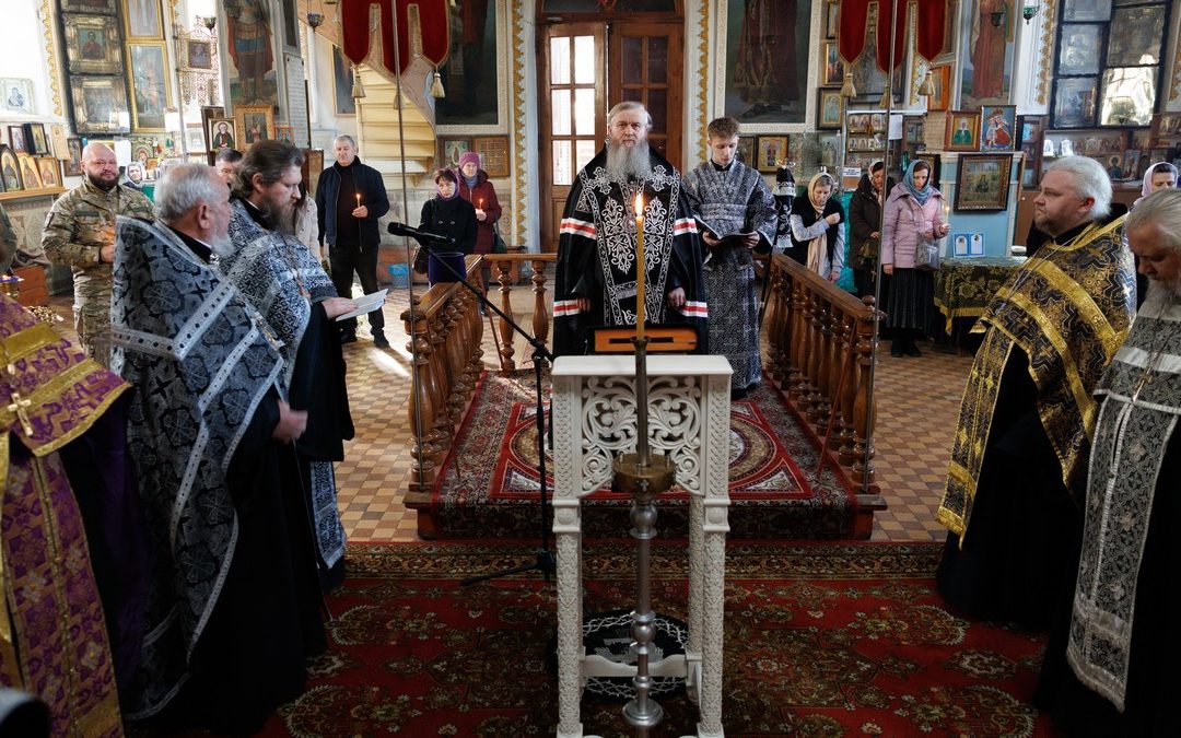 Митрополит Пантелеимон совершил четвертое чинопоследование Пассии