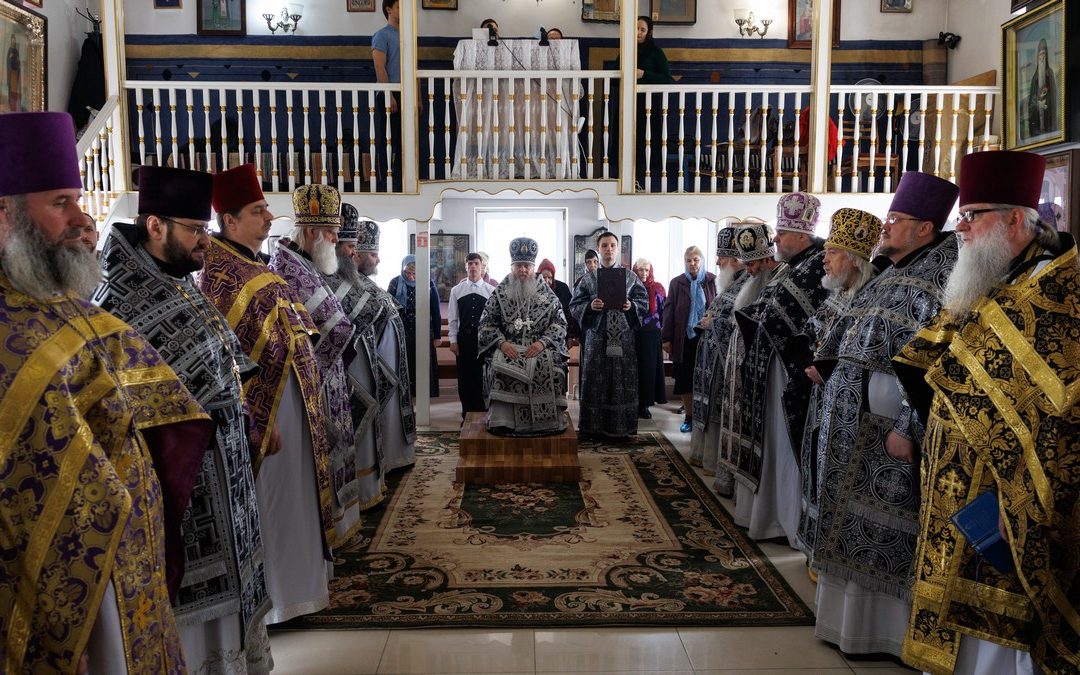 Митрополит Пантелеимон совершил Литургию Преждеосвященных Даров во втором благочинническом округе