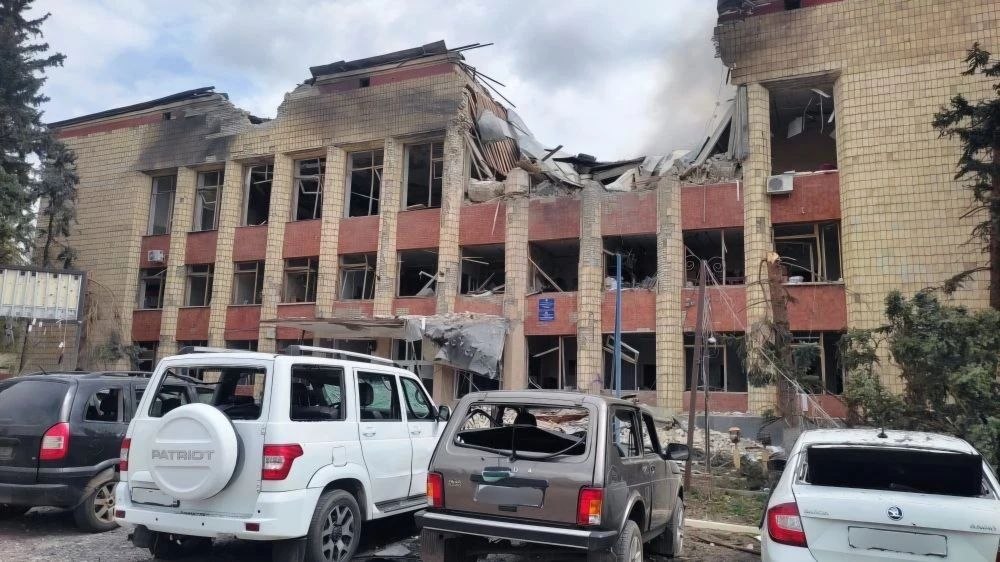 Митрополит Пантелеимон призывает молиться о пострадавших в результате удара по администрации в Марковке