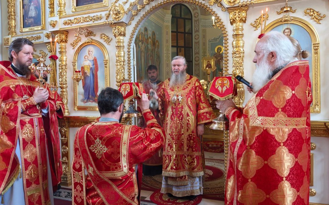 В день отдания праздника Пасхи митрополит Пантелеимон совершил богослужение в кафедральном соборе