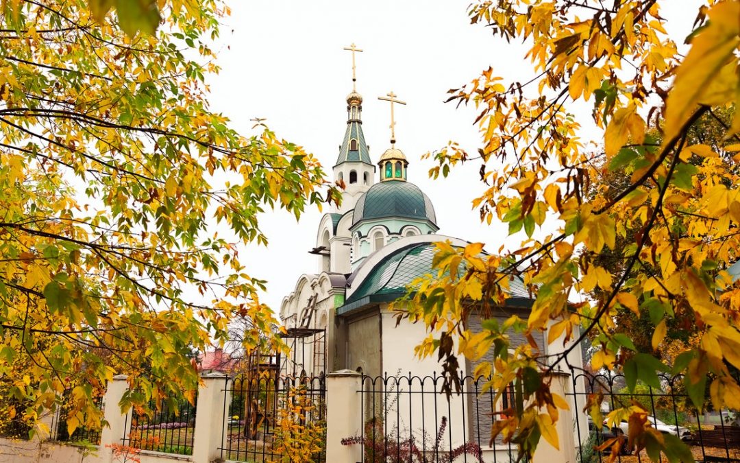 Секретарь Епархии возглавил престольный праздник храма святых сщмч. Киприана и мц. Иустины