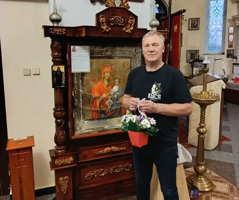 Актёр Анатолий Журавлёв посетил храм святого благоверного князя Александра Невского в Луганске